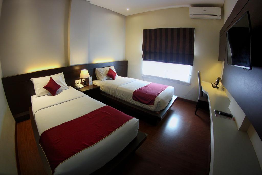 Sutan Raja Guest House Bandung Exterior foto