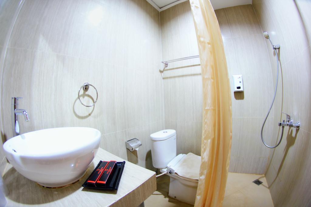 Sutan Raja Guest House Bandung Exterior foto