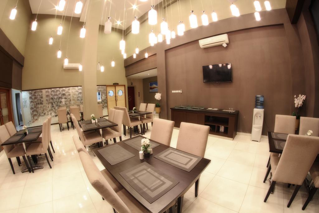 Sutan Raja Guest House Bandung Exterior foto